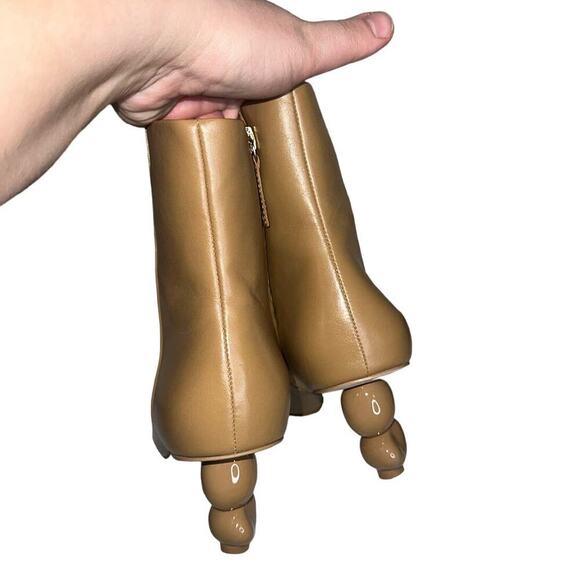 Cult Gaia Daylee Sculptural-Heel Pointed Toe Leather Ankle Bootie Camel 37.5 - Picture 4 of 7